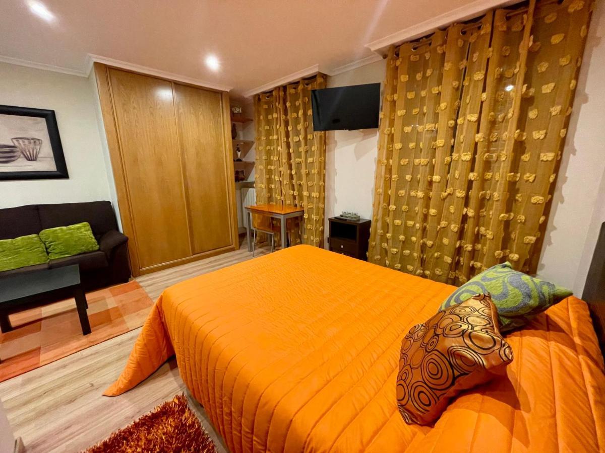 Apartamentos Ronda Виго Екстериор снимка